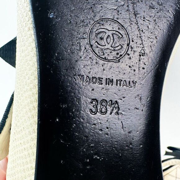CHANEL Beige Black Cap Toe Leather CC Logo Ballet Flats Size 38.5 Mary Jane Bow - Picture 15 of 16
